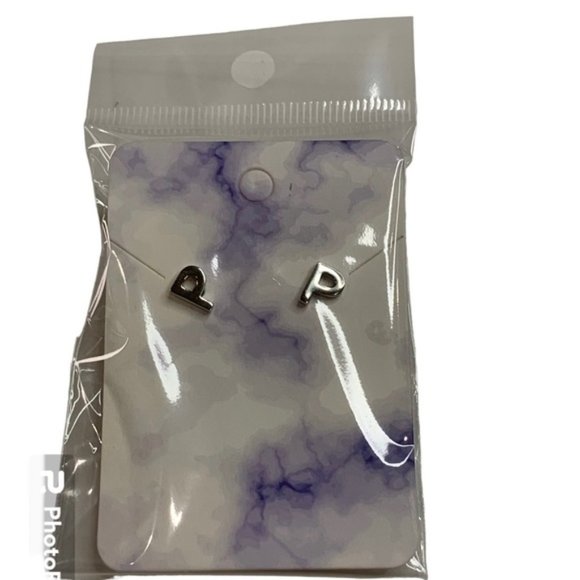 3 for $25 ?Silver p initial earrings - Picture 3 of 3